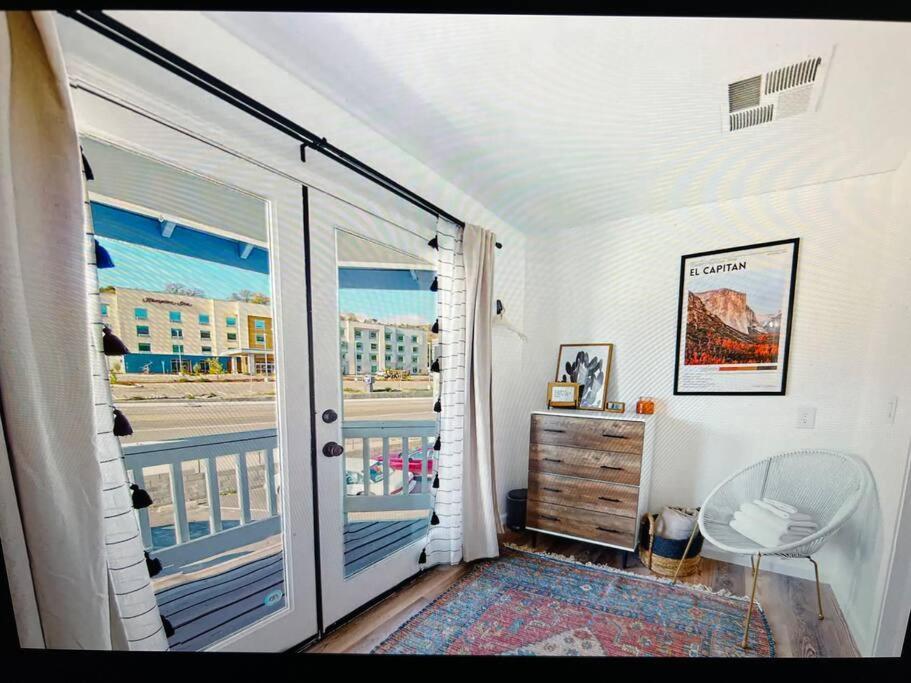 New Modern Boho Apt- Close To Yosemite Oakhurst Eksteriør bilde